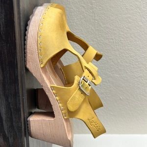 SOLD-Yellow Clog Sandals